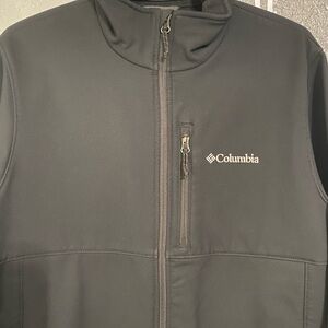 Columbia Men's Black Performance Jacket